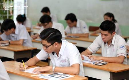 Mơ thấy đi thi là điềm gì? Giải mã chi tiết và số may mắn