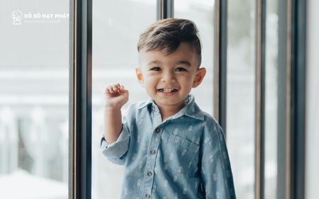 Hình ảnh bé trai mỉm cười xuất hiện trong mơ