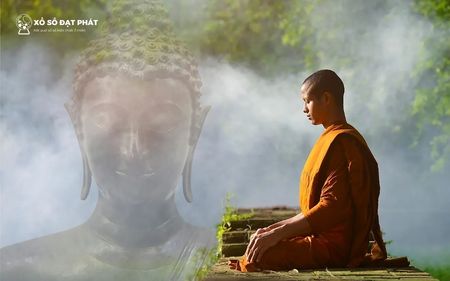 Chiêm bao thấy thầy chùa đang thiền định
